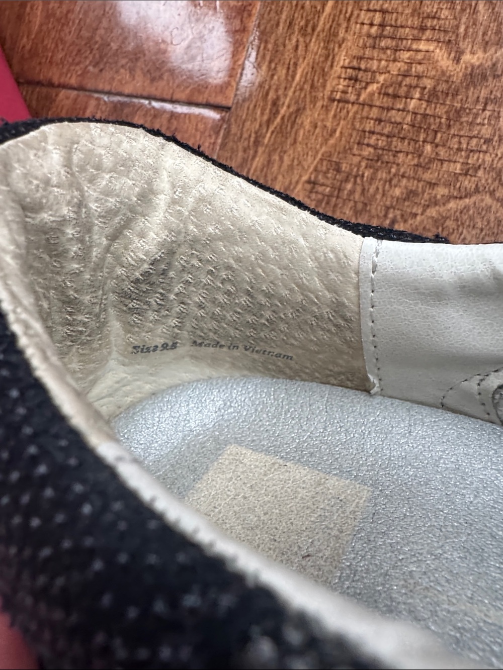 Dolce Vita black sneakers - Picture 3 of 4